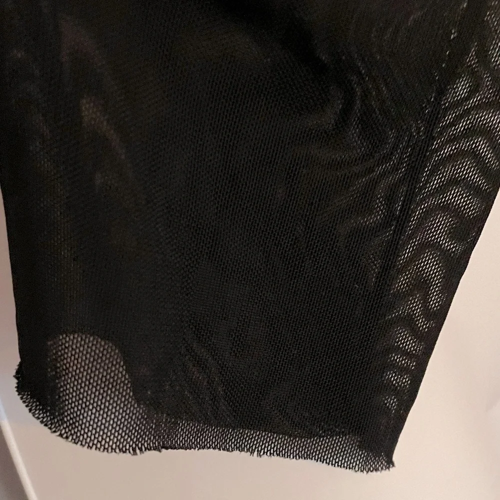 SEE THROUGH CROP TOP - Picture 5 of 6